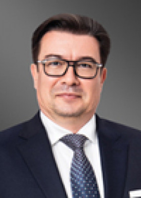 Photo of Dr. Christian Rybak